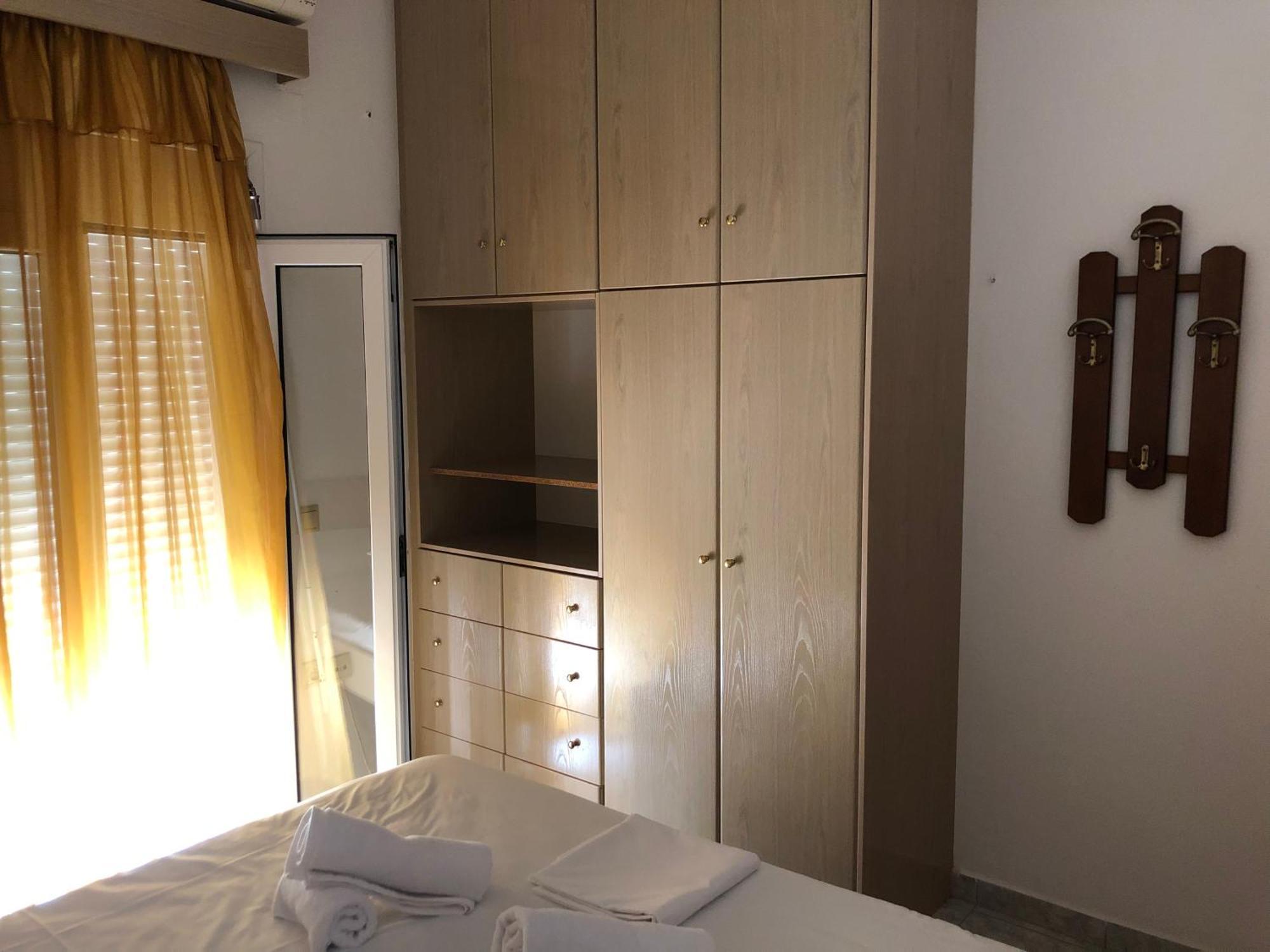 Blue Sky Apartments Макригиалос Номер фото