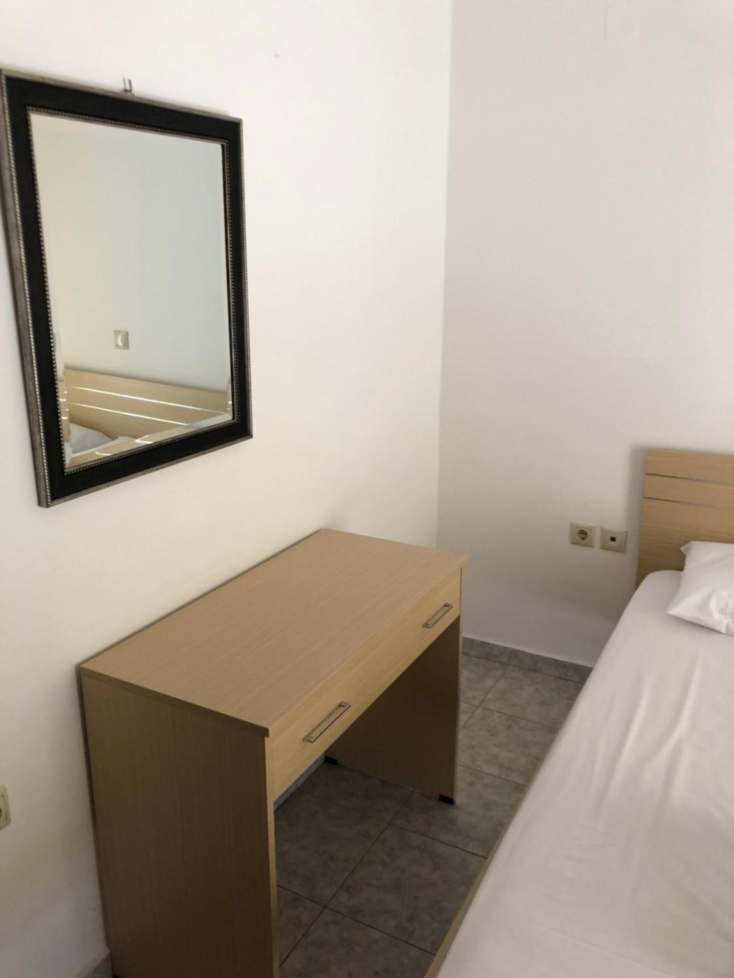 Blue Sky Apartments Макригиалос Номер фото